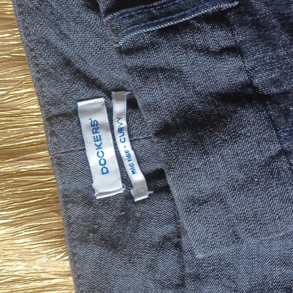 Dockers midrise curvy Capri Black Jeans size 12 - Picture 4 of 8